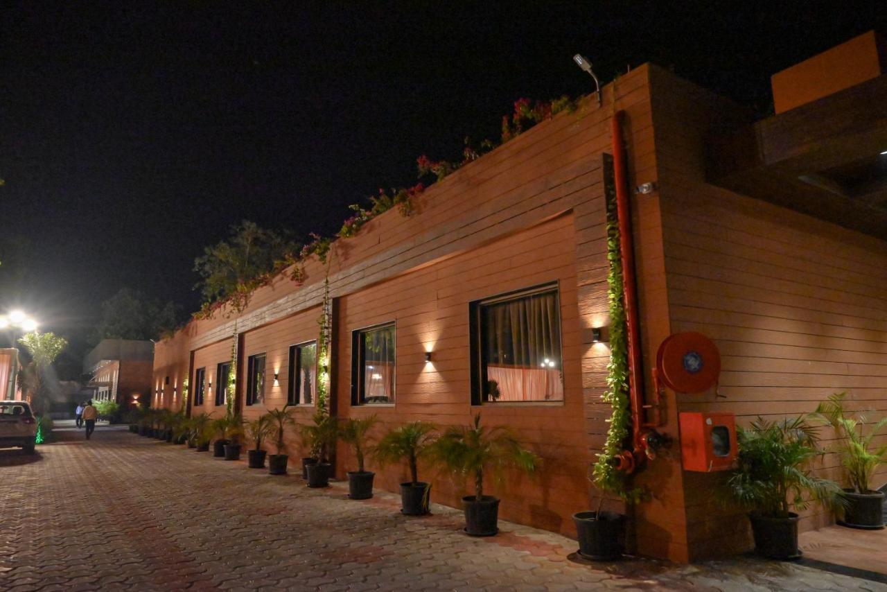 Md Farms And Resorts Mathura Exterior foto